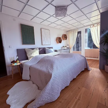 Alexas Forest Hideaway Apartman